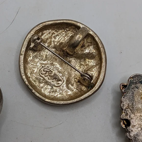 Vintage best brooch lot - Picture 6 of 8